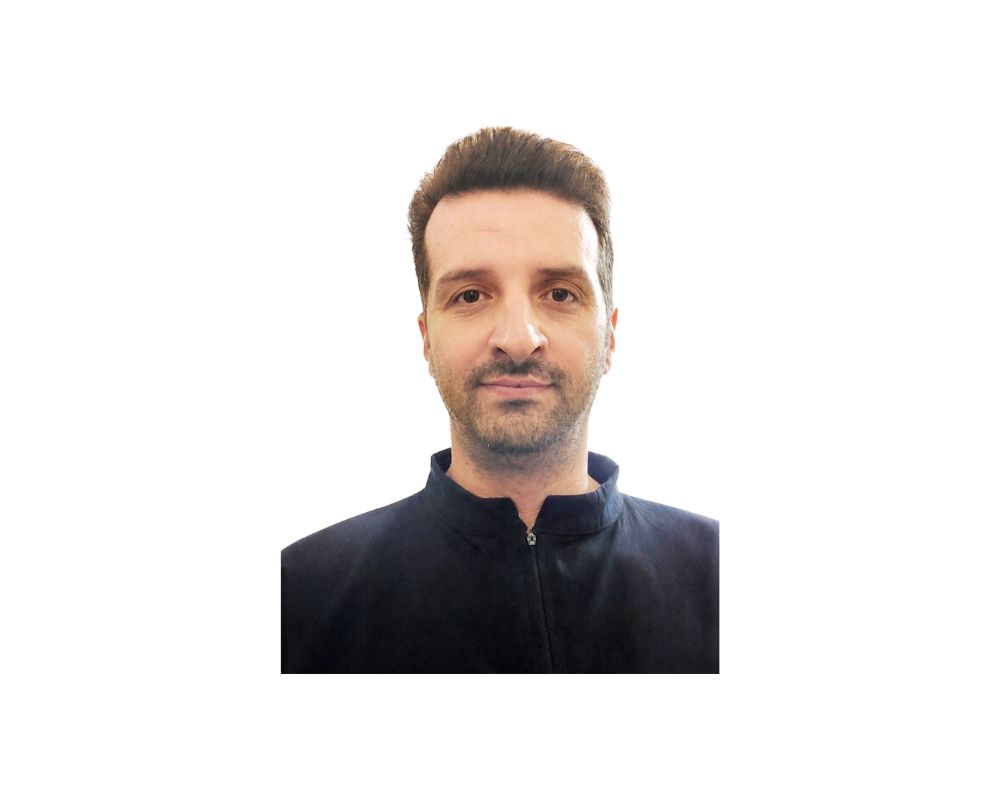 عکس مهدی کرمی کاردرمانگر و مدیر کلینیک ماهان در شمشیری مهرآباد